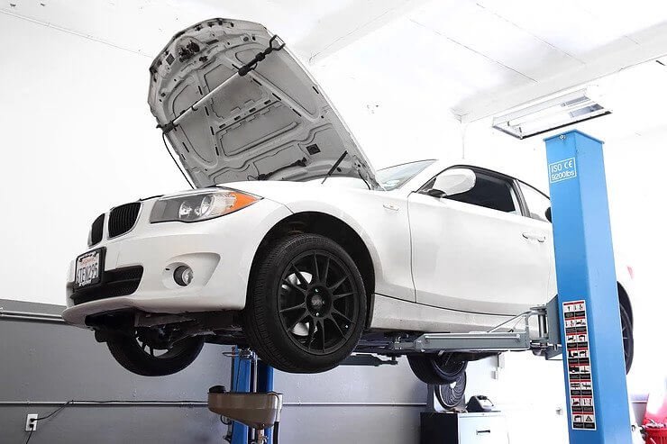 2012 BMW 128i 3.0L Valve Cover Oil Leak & Misfire